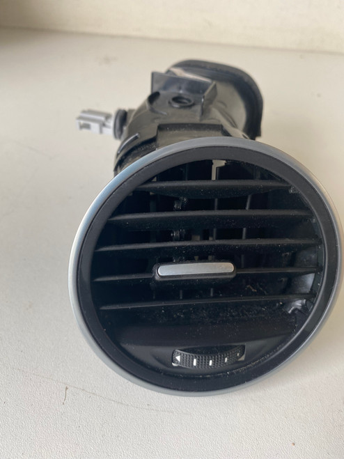 VW BEETLE A5 2012-2019 USED LH DASH AIR VENT 5C5 819 703 E  3Q7