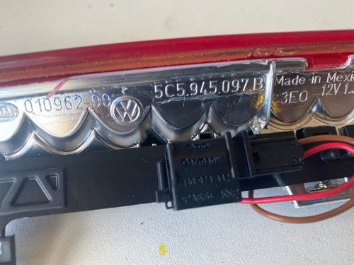 VW BEETLE A5 2012-2016 USED UPPER TAILGATE BRAKE LIGHT 5C5 945 097 B