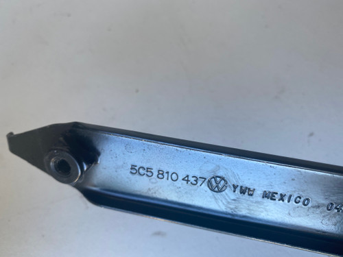 VW BEETLE 2012-2016 USED HEADLIGHT BRACKET 5C5 810 437