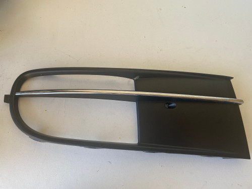 VW BEETLE 2012-2016 USED RH LOWER BAR GRILLE 5C5 853 666 E
