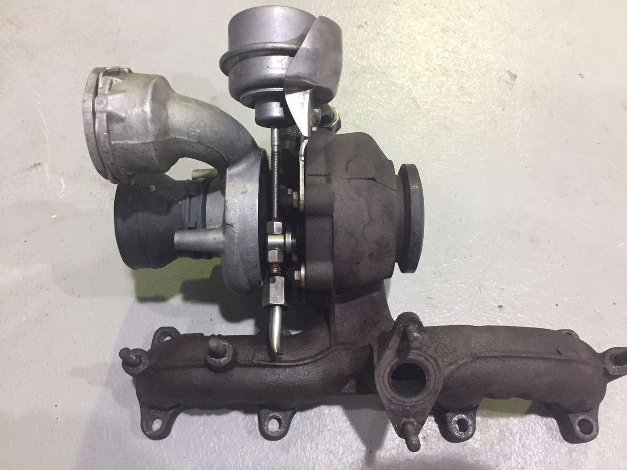 Vw Golf Mk5 1 9 Tdi Turbo Used Turbo Unit With Manifold Bkc Kkk