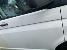 VW TRANSPORTER T5 USED RHF DOOR SHELL IN WHITE T7 / 902 PAINT CODE ...