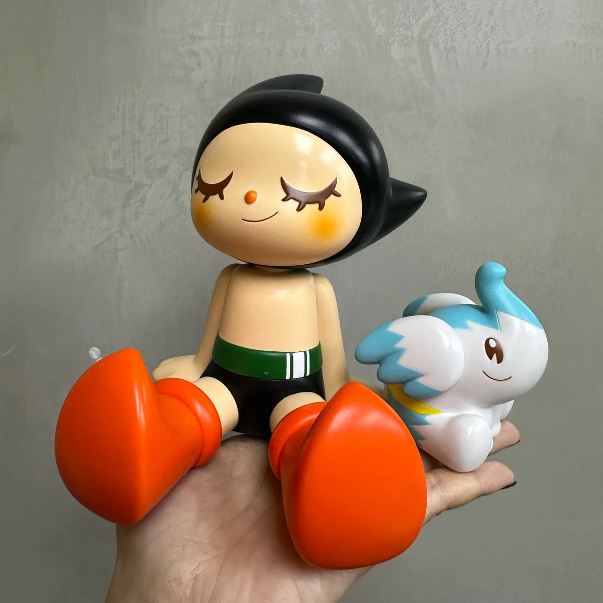 Astro Greenie & Kitty Elfie - myplasticheart