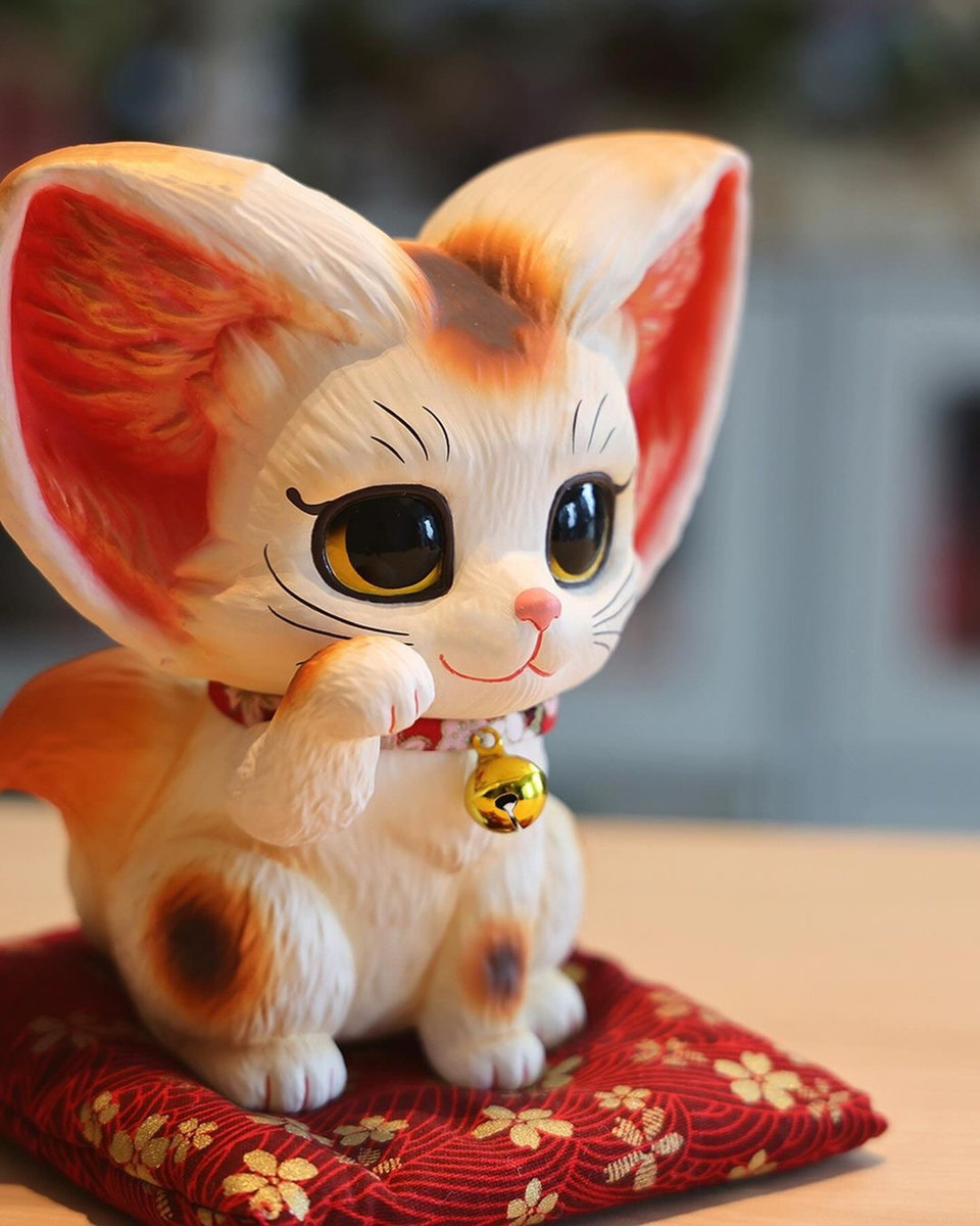 Waving Kenneth Lucky Cat by Yoyo Yeung - myplasticheart