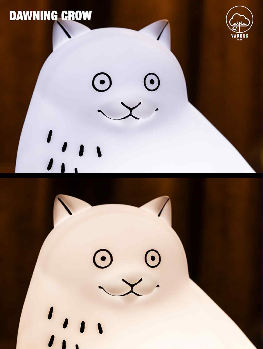 THE BIG WHITE CAT with LAMP by Vapour Park X Dawning Crow PRE