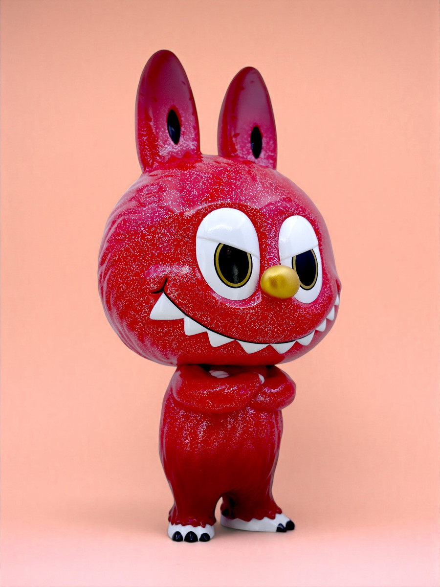 Cowawa Rood by Kasing Lung - myplasticheart