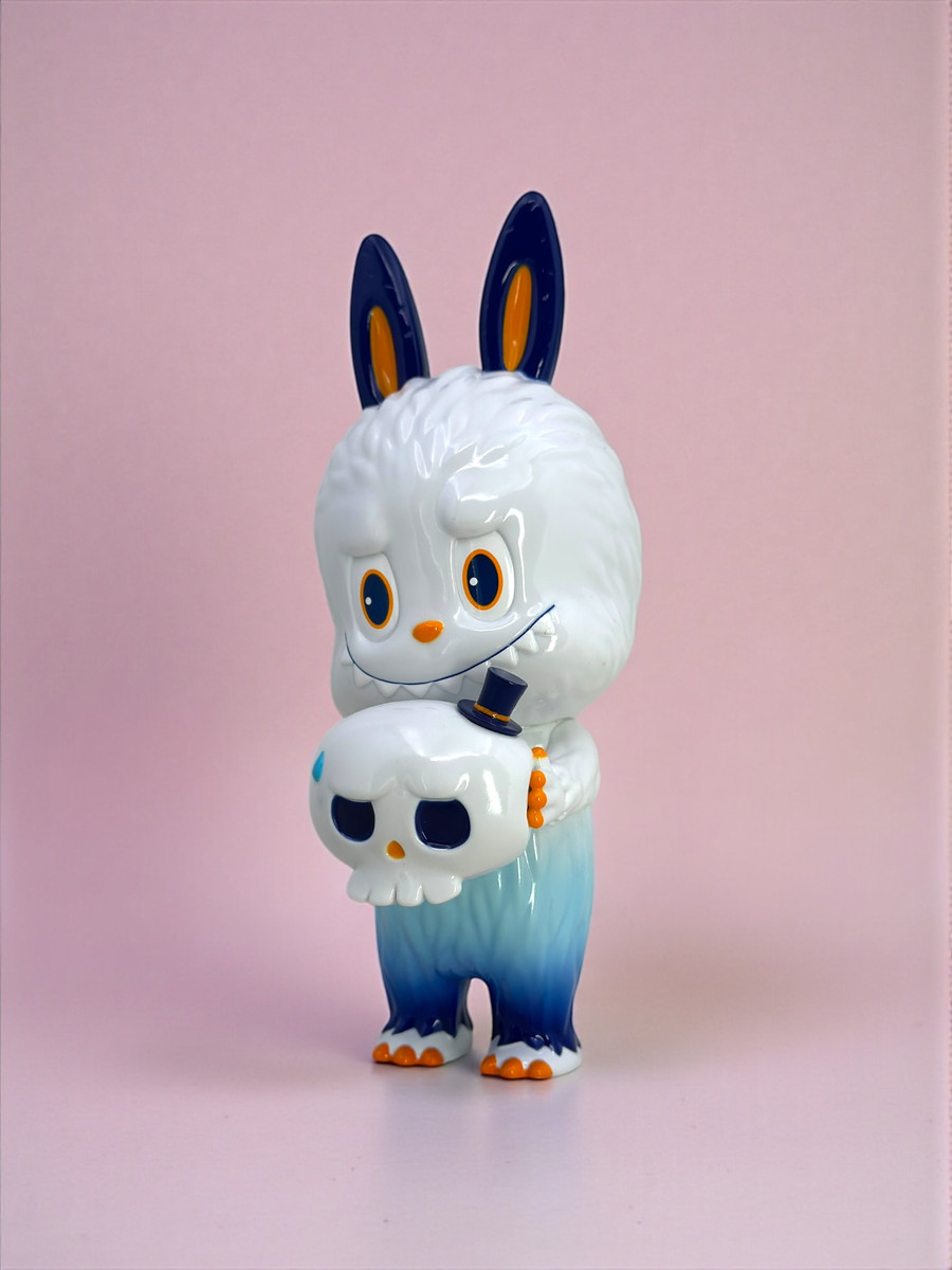 Labubu Winter by Kasing Lung - myplasticheart