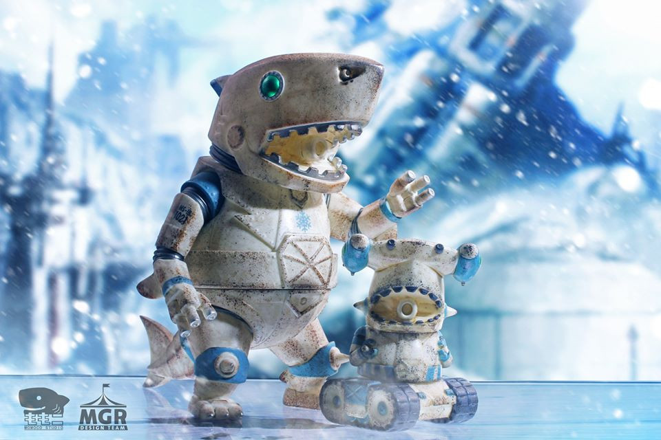 Ironclad Shark and Mecha Tank Shark Jr. Snow Fight by Momoco