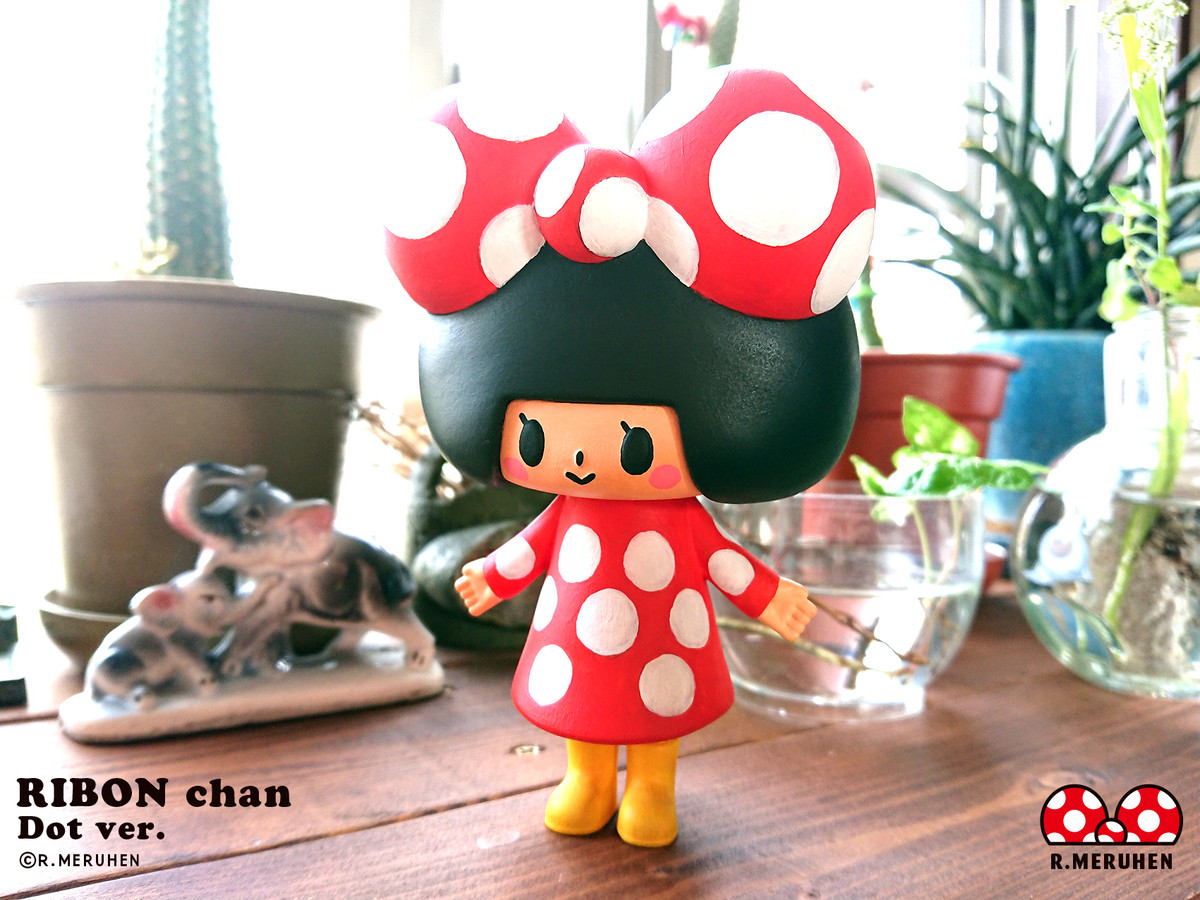 Ribon-Chan Dot Ver. Hand Painted by Rieko Meruhen - myplasticheart