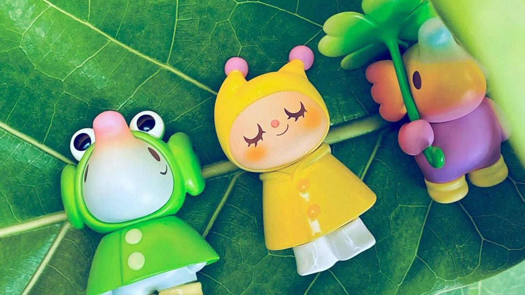 Greenie & Elfie Rainy Day Blind Box by Too Natthapong - myplasticheart