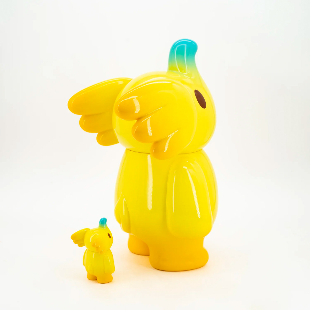 Elfie 400% and 100% (Here I Am!) Yellow Edition - myplasticheart