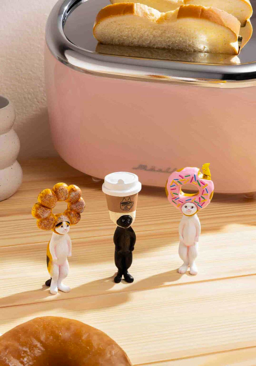 Cats Wearing Donuts Blind Box by Ben Yamaguchi - myplasticheart