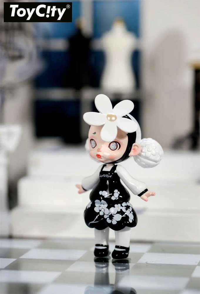 Laura The Charm of Faded Hues Blind Box - myplasticheart