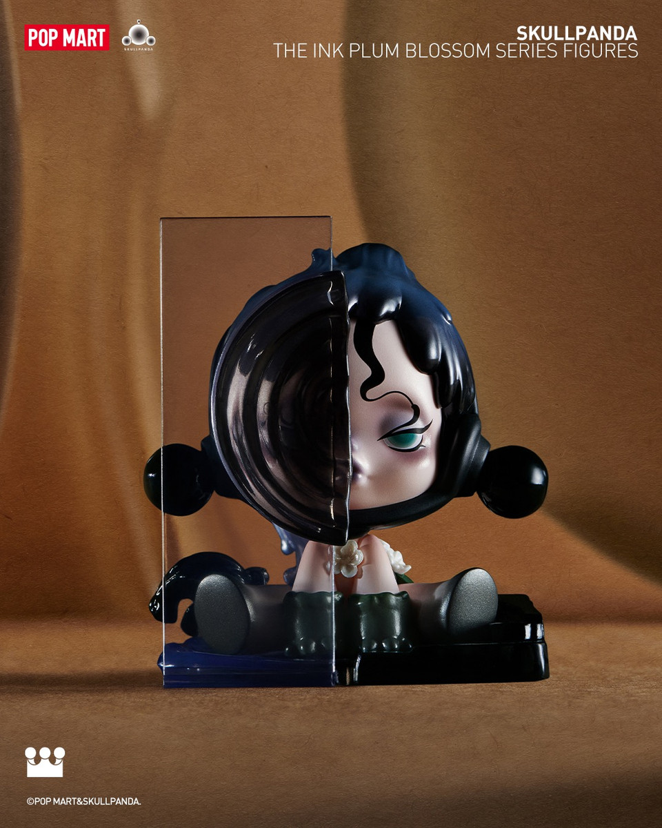 POPMART SKULLPANDA The Ink Plum Blossom SKULLPANDA The Ink Plum