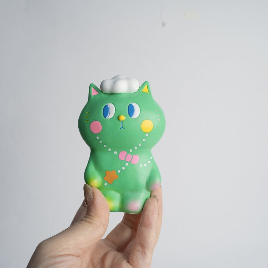 Kiyo Neko Christmas by Helen Tam - myplasticheart
