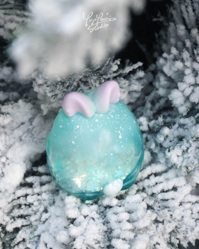Raby Daruma Snow by Yoyo Yeung
