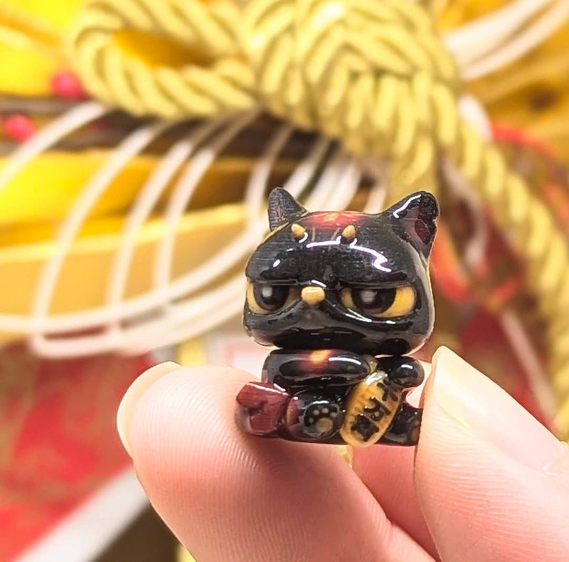 Micro Maneki Neko Mia by Shabon Lee PRE-ORDER SHIPS MAR 2025