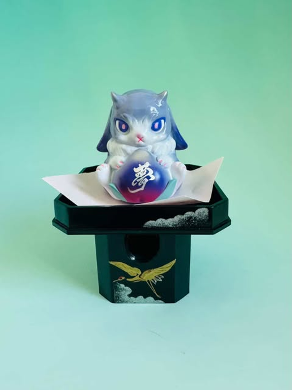 Peach Rabbit Purple Dream by Genkosha