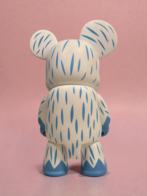 Yeti Qee [DISPLAY MODEL | NO BOX] by Tim Biskup