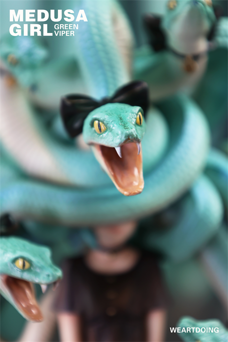 Medusa Girl Green Viper PRE-ORDER SHIPS Q4 2026