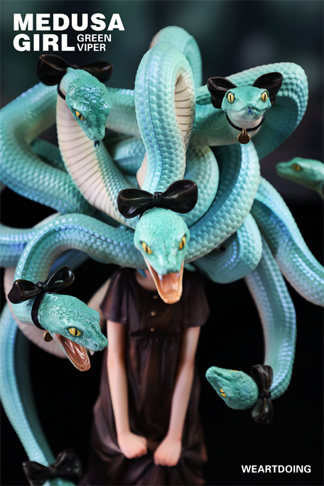 Medusa Girl Green Viper PRE-ORDER SHIPS Q4 2026
