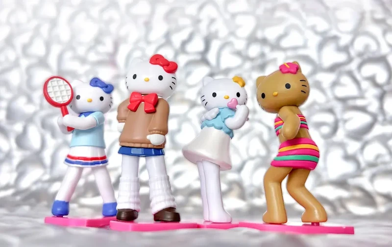 Hello Kitty Style Up Figure Collection Blind Capsule