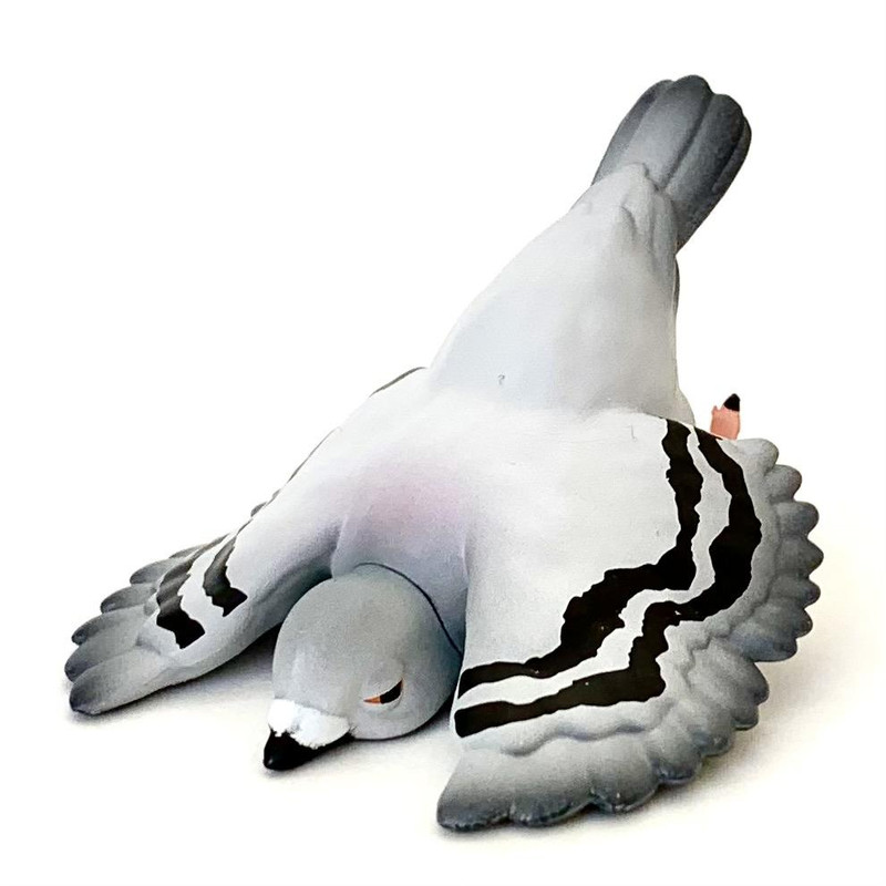 Sleepy Pigeon Capsule Toys