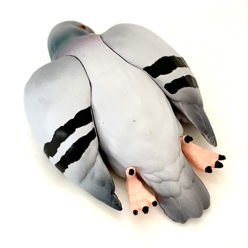 Sleepy Pigeon Capsule Toys