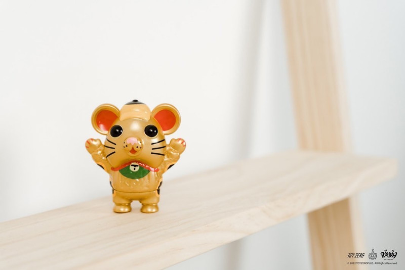 Raise Up Your Hands (R.U.Y.H.) Fuku Bear Lucky Cat by Don't Cry In The Morning PRE-ORDER SHIPS MAR 2022