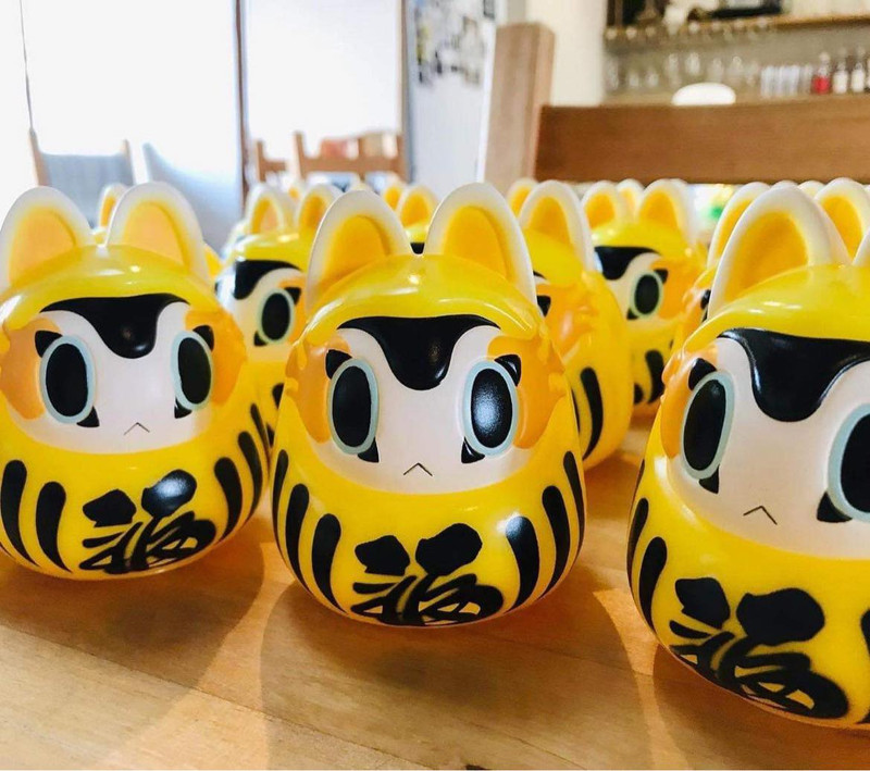 Inuhari-Daruma Tiger Yellow by Teresa Chiba