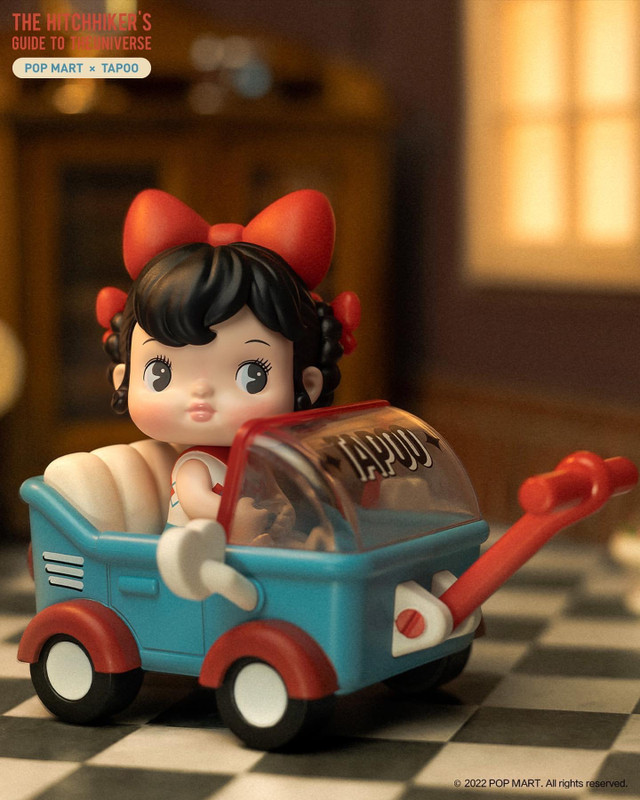 Tapoo The Hitchhiker's Guide to the Universe Series Blind Box