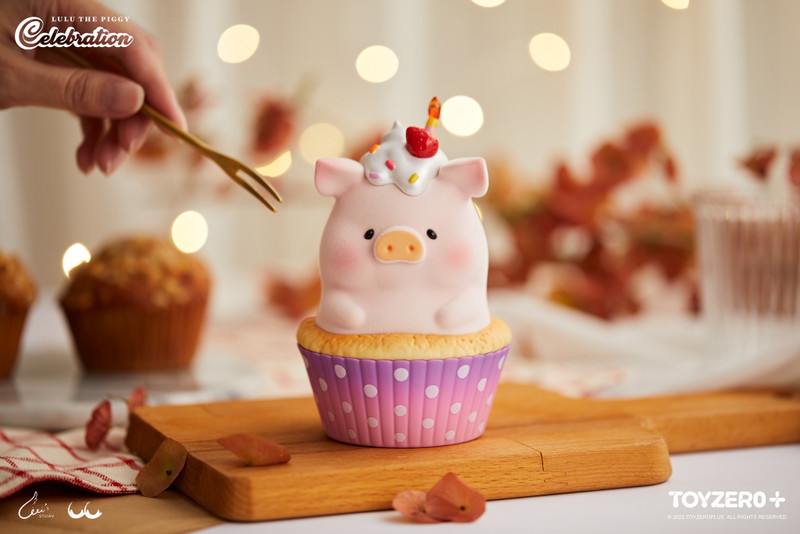 Lulu the Piggy XL Cupcake by Cici's Story