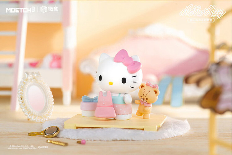Hello Kitty Sweetheart Playmate Series Blind Box