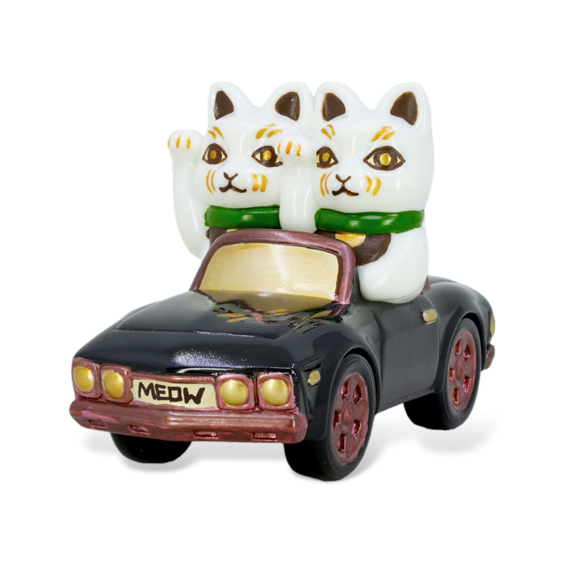 Lucky Meow Meow Car White by Genkosha