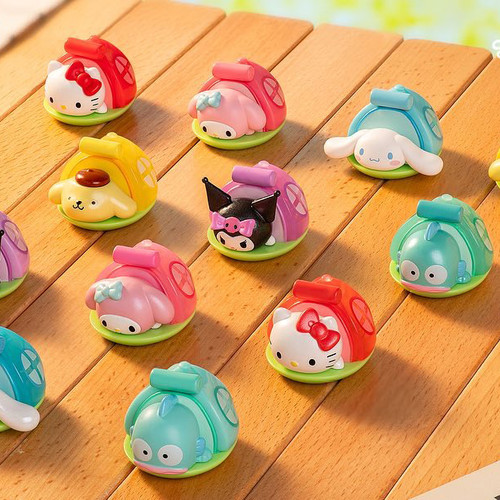 トロピカルアイランド、レインボーアイランド2冊セット未開封　サザンアイランド Sanrio Rainbow Tent Mini Blind Bag PRE-ORDER SHIPS FEB 2024