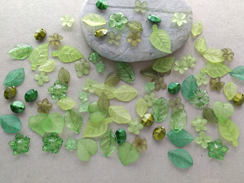 Acrylic lucite leaf beads mix assorted sizes