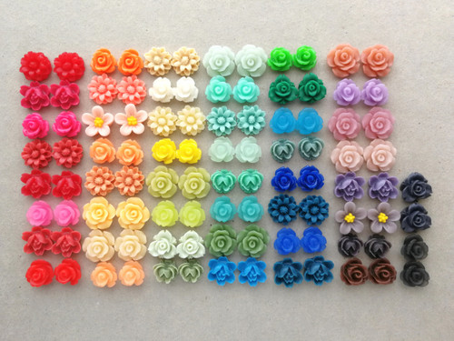 100 pcs Resin Flower Cabochons Set, Rainbow 10mm - 14mm