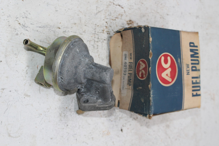AC Delco 6415961 Original OEM 1965-68 NOS Mechanical Fuel Pump 396 427