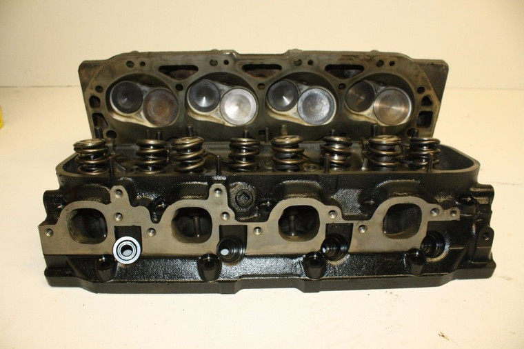 Chevy 12562934 502 Big Block Cylinder Heads Rectangular Port 4 Hyd Roller Cam