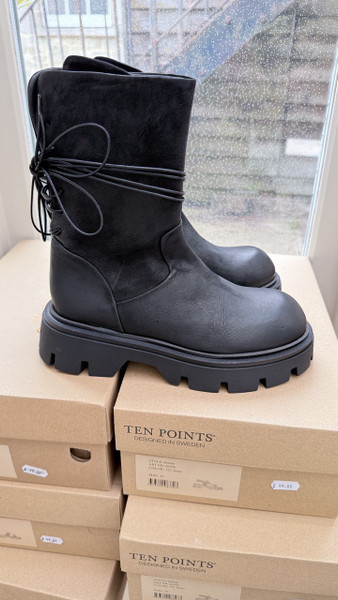 Ernest Dolani Bandolero - Black