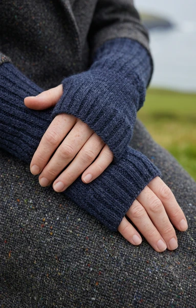 Fisherman Out of Ireland Merino Wool Ladies Handwarmers - Indigo