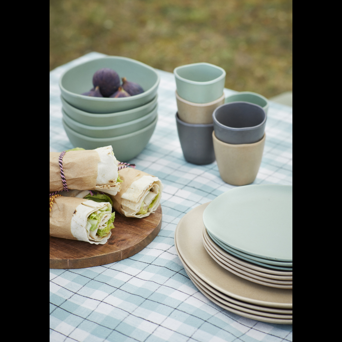 Madam Stoltz Checked Cotton Tablecloth- Green