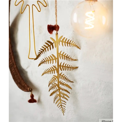Madam Stoltz - Hanging Iron Leaf