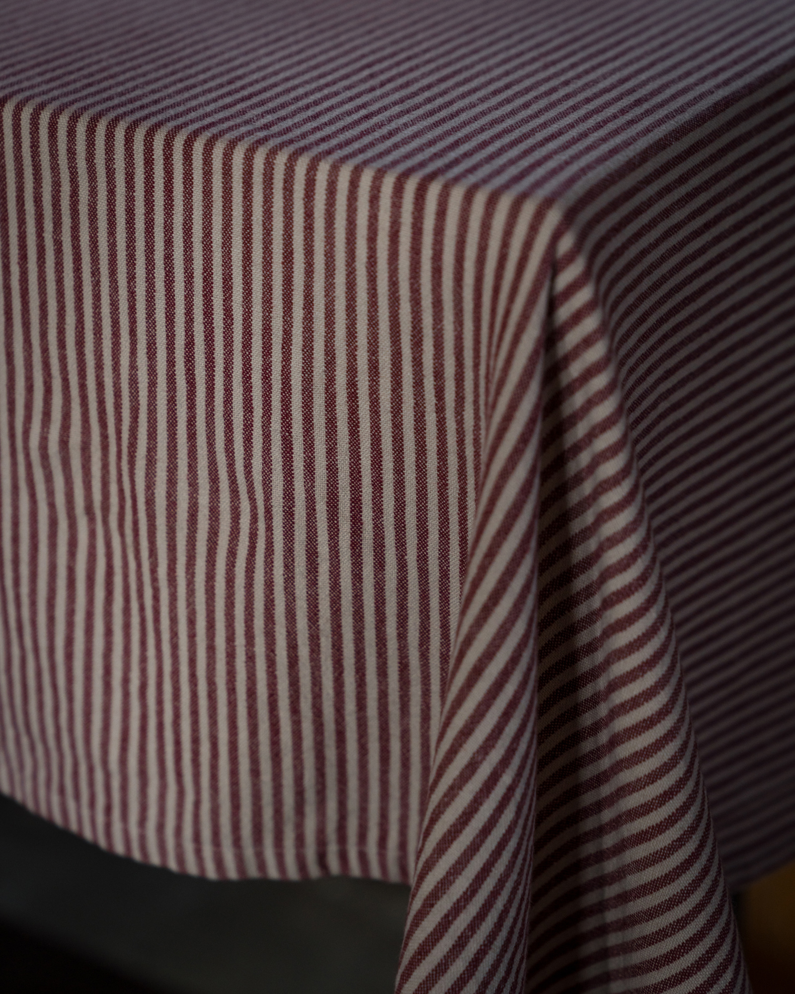 Ernst Sweden Red/Beige Tablecloth