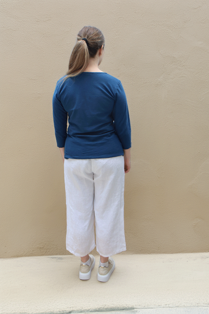 Cut Loose Three Quartered Sleeve Tuck Front Tee  - Naval