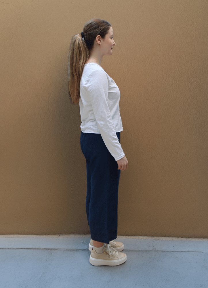 Cut Loose White Cropped Cardigan with Pocket