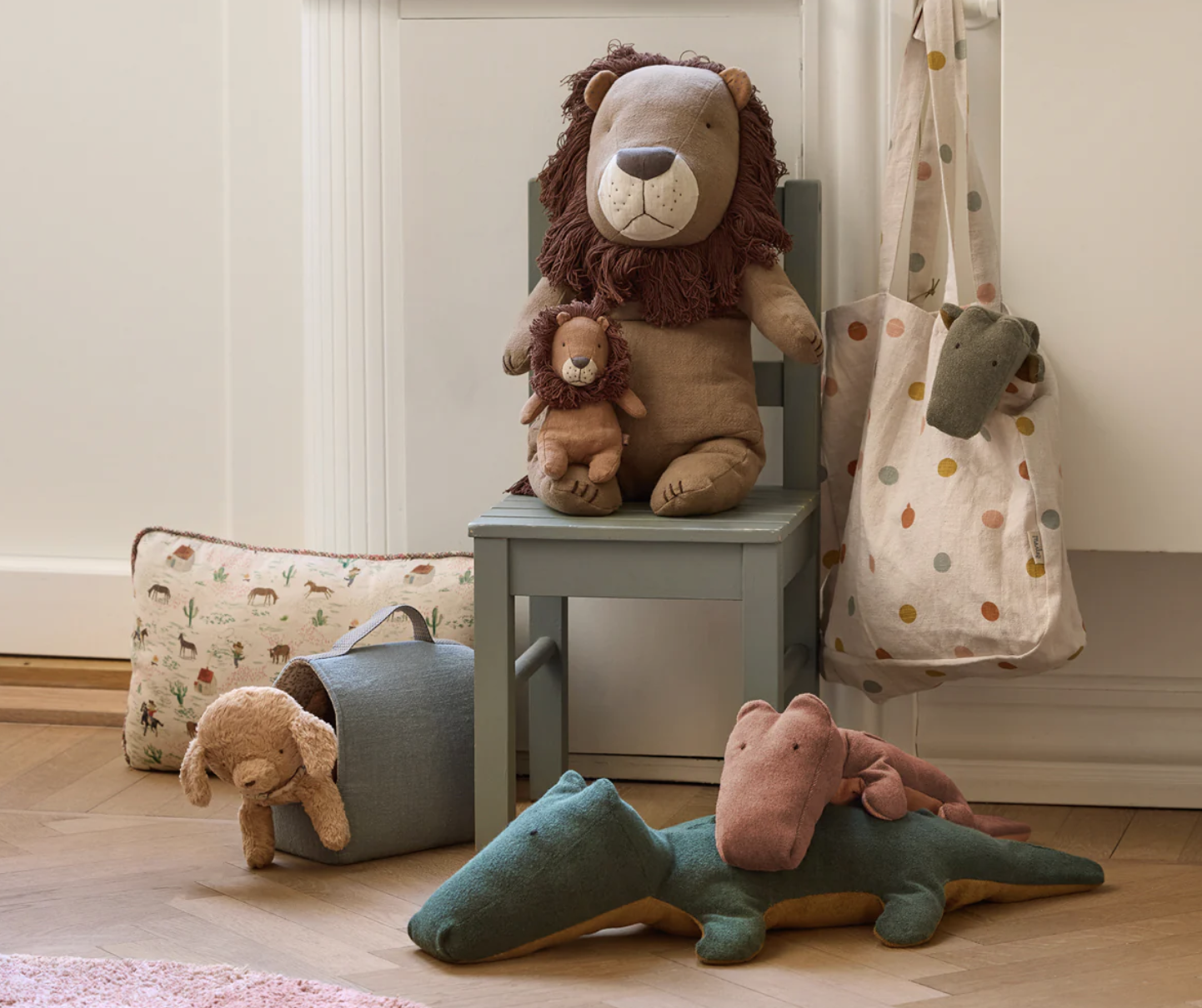 Maileg Pet Carrier  - Dusty Blue