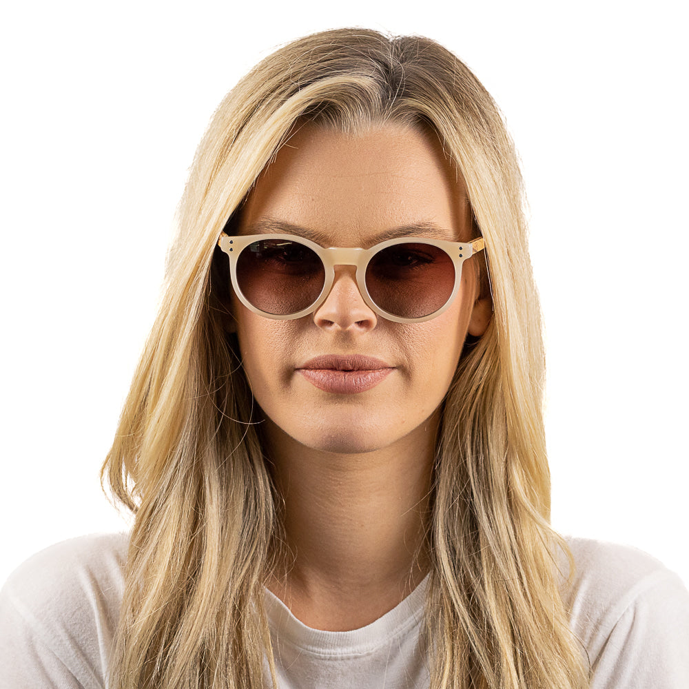 Soek Sunglasses Fraser | Nude Frame | Walnut Wooden Arms