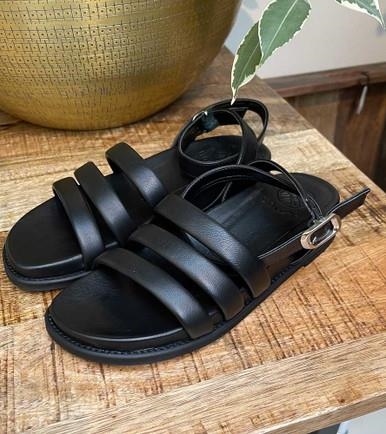 Unisa Civa Sandal in Black