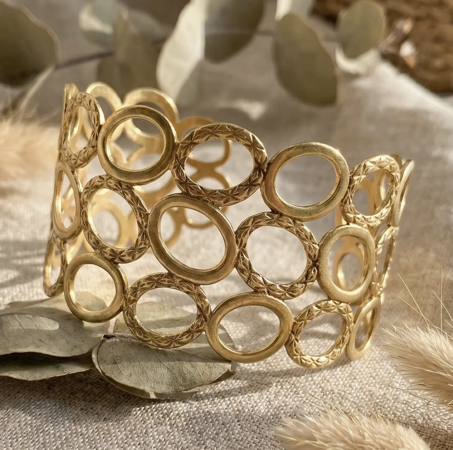 Artisans of Humunity Textured Circle Link Bracelet